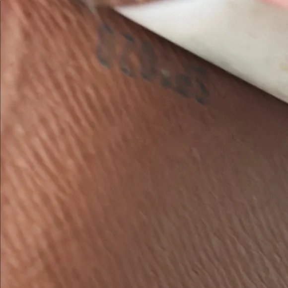 Louis Vuitton ID wallet with COA - Picture 5 of 7